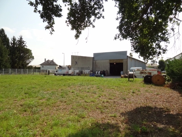 Atelier de stockage - Ibos, Maye Lanne proche Méridien